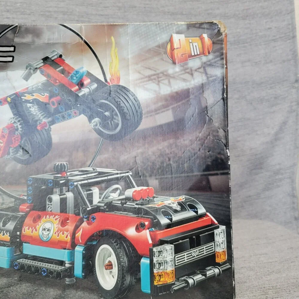 Lego Technic Stunt Show Truck & Bike 42106